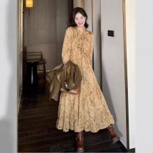 2025春秋季新款韩版气质显瘦减龄长裙法式复古木耳边碎花连衣裙女