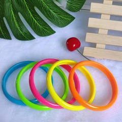 ヨーロッパとアメリカのクロスボーダーアクリルブレスレット 1 センチメートルラウンドブレスレット発光蛍光色キャンディーカラー学生ホットスタイル卸売