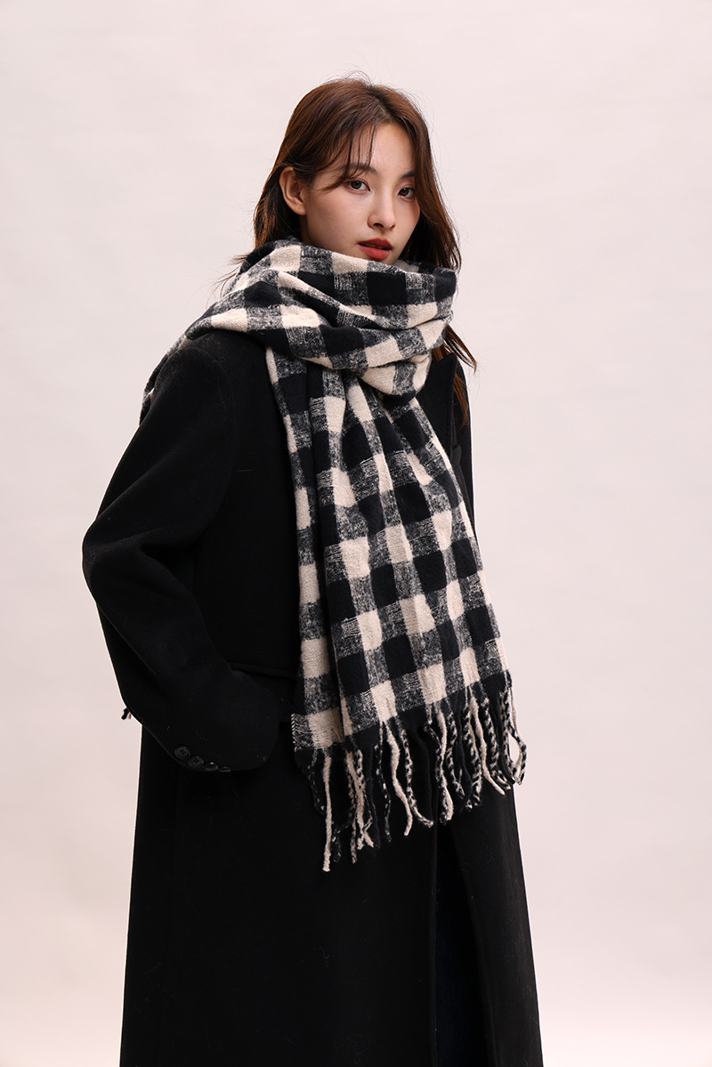 Sciarpa a quadri da donna autunno inverno sensazione avanzata spessa e calda collo frangia versatile studente moda INS_voghion.com