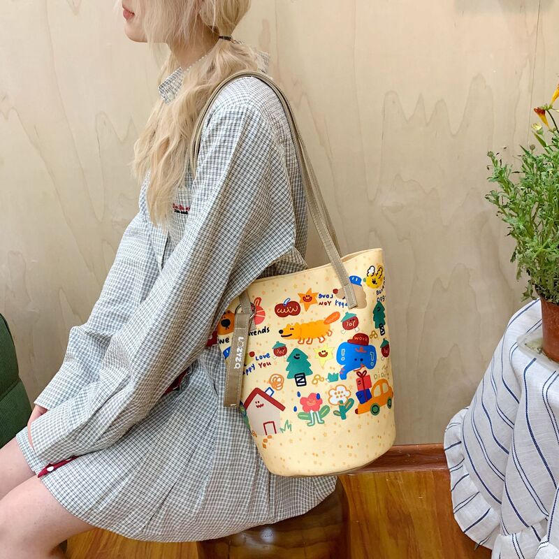 Fashionable Cute Cartoon Fabric Bag, New Winter Style Single-Shoulder Bucket Bag, Casual Versatile Simple Commuter Crossbody Bag Trendy Fashionable Cute Cartoon Fabric Bag, New Winter Style Single-Shoulder Bucket Bag, Casual Versatile Simple Commuter Crossbody Bag Trendy