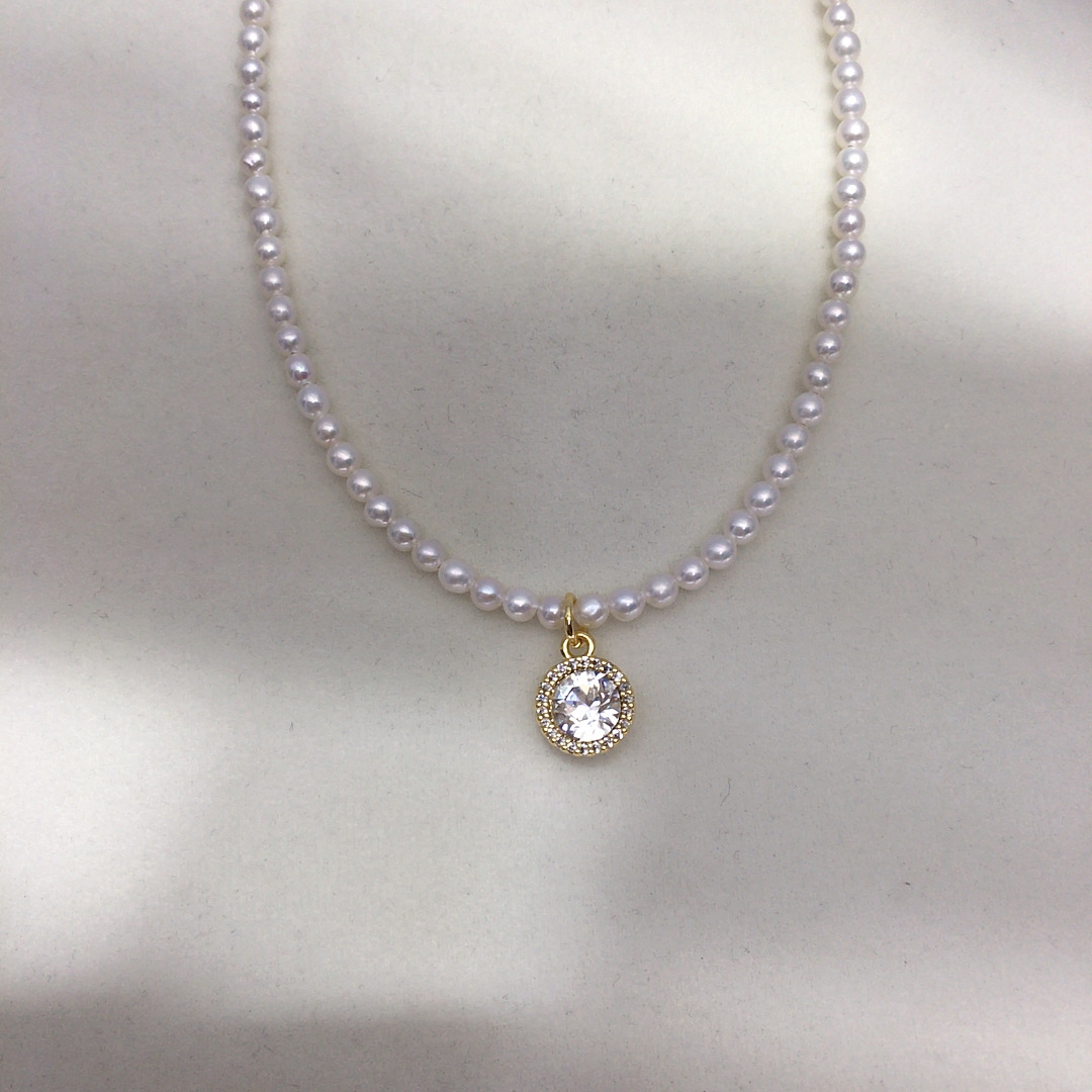 Luxury Pearl Choker Necklace With Magnetic Clasp For Women_voghion.com