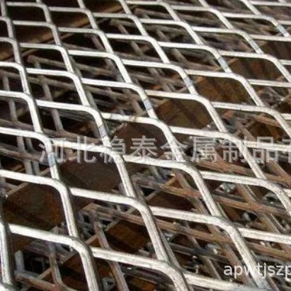 厂家生产3*30*60mm，梗宽3mm菱形孔钢板网