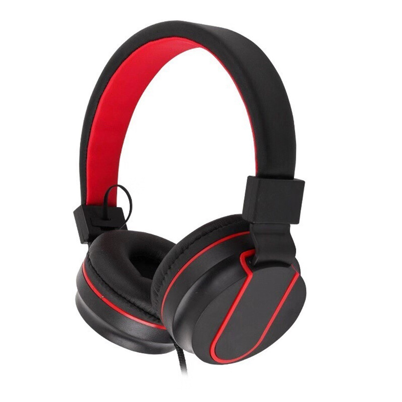 Wearing Wired Headphones headset, eating chicken with wheat calls, common wired headphones 2