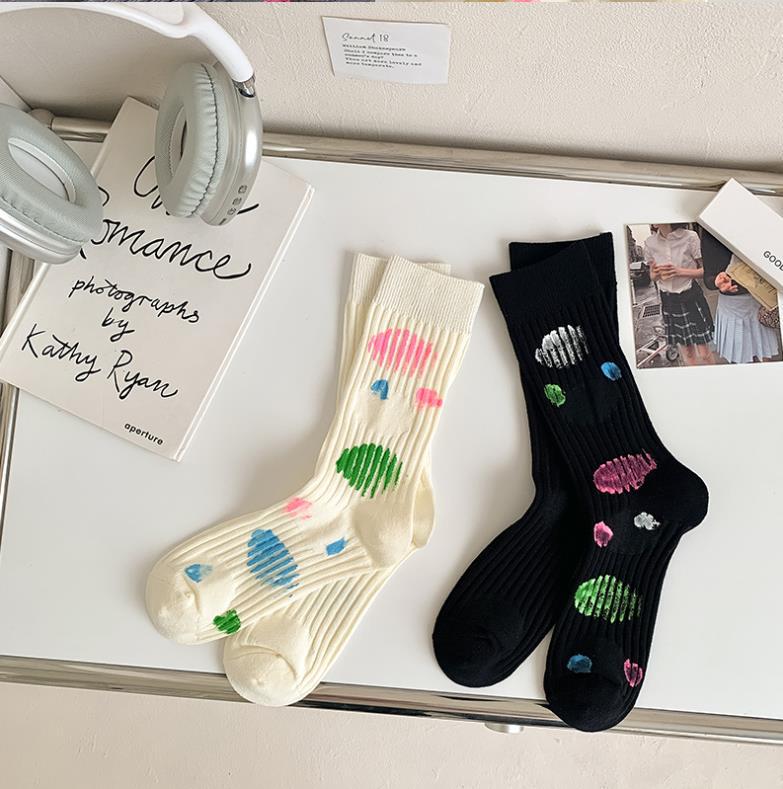 Frau Dame Japanischer Stil Graffiti Baumwolle Crew Socken Ein Paar display picture 4