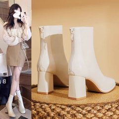 瘦瘦靴白色高跟短靴女2025秋东法式新款配裙子的洋气小短踝靴子
