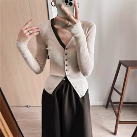 女式针织衫;女式衬衫;休闲裤