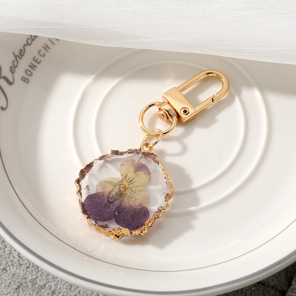 30g Weight Bag Pendant, Keychain Classification 1 Piece Quantity Holiday Occasion Dried Flower Material Flower Pattern Women's Gender Epoxy Design Pastoral Style Pastoral Flower Dried Flower Epoxy Women's Bag Pendant Keychain 17