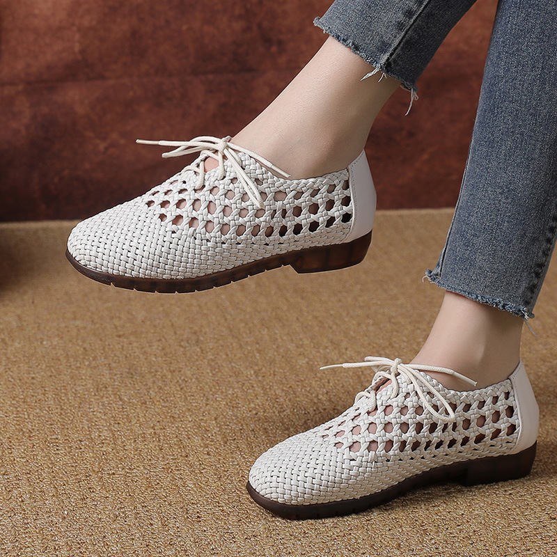 Round toe lace-up woven sandals women's outer wear 2024 Summer new sheepskin flat heel breathable hollow-out casual hole shoes Round toe lace-up woven sandals women's outer wear 2024 Summer new sheepskin flat heel breathable hollow-out casual hole shoes