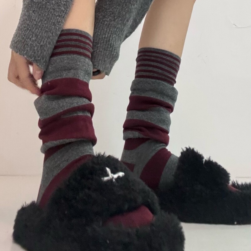 This Fake Two-Piece Layered Design Is so Stylish! Ladies, You Can Pair It with Anything and It Will Look Great~ Socks This Fake Two-Piece Layered Design Is so Stylish! Ladies, You Can Pair It with Anything and It Will Look Great~ Socks