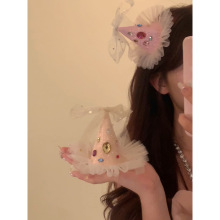 ����������Сñ�Ӱl�AŮ���յ����b�С�A��ǰ�~�����A�l��^�