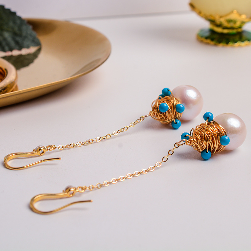 Pendientes vintage barrocos de perla de río con turquesa y oro_voghion.com