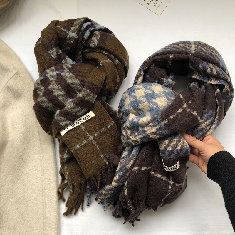Women's Cashmere Scarf In Retro Blue Thousand Bird Grid Pattern_voghion.com
