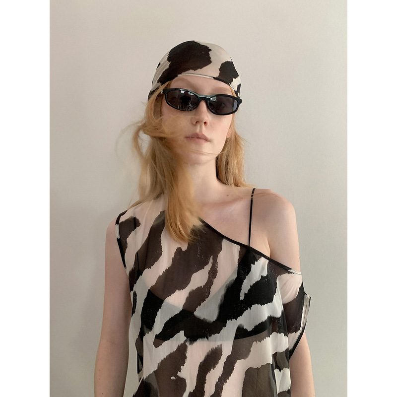 Trendy Dream Dt Etolie Silk Zebra Pattern Irregular Flowing Triangle Scarf 2026 Summer Versatile Item Silk Scarf