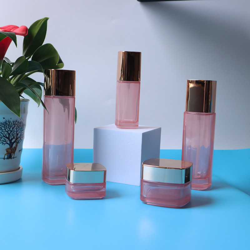 工厂欧莱四方瓶子40ml方形化妆瓶水乳瓶分装瓶旅行化妆瓶玻璃空瓶