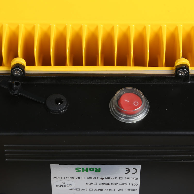 大功率超亮強光LED可充電投光燈工地移動應(yīng)急照明戶外野營手提燈