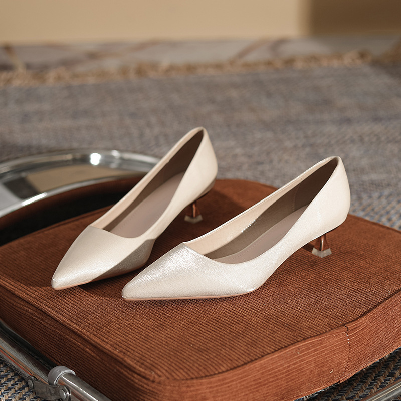 31502 White High-Heeled Women's Shoes Classic Elegant Low Heel Stiletto Niche Wedding Banquet 2024 New Style 6cm 3cm