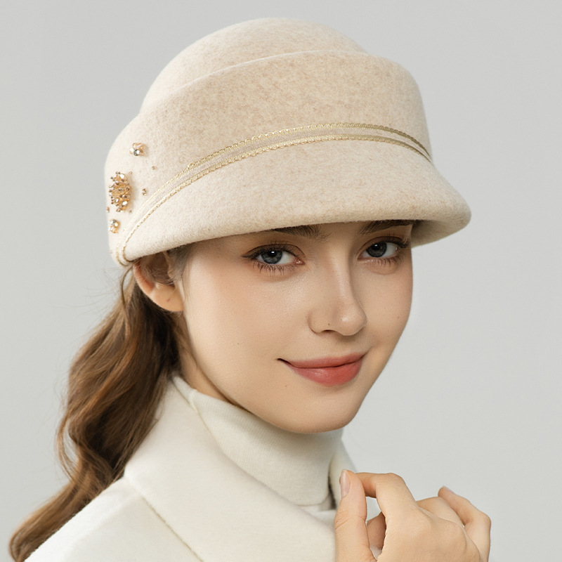 Mũ beret nữ kiểu Hepburn Pháp len đen họa tiết hoa mùa thu đông — cơm trộn
