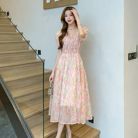 茶歇法式夏季连衣裙女新款赫本风长裙粉色气质印花显瘦甜美仙裙子