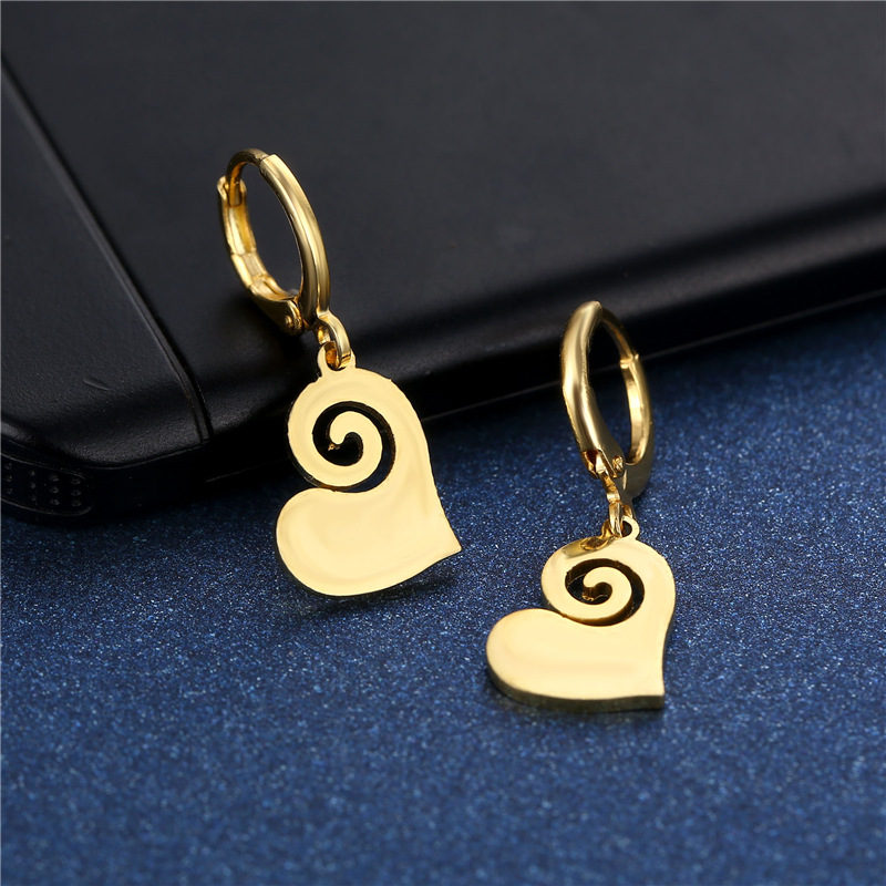 Cross-border European And American Stainless Steel Fashion Heart-shaped Geometric Earrings display picture 3