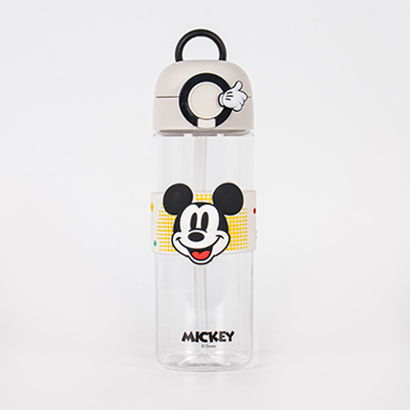 Botella de agua con diseño de personaje de dibujos animados transfronterizo con anillo de transporte, adhesivo 3D, diseño de alta calidad para estudiantes en la temporada de regreso a clases, vaso de agua de plástico Tritan para niños.