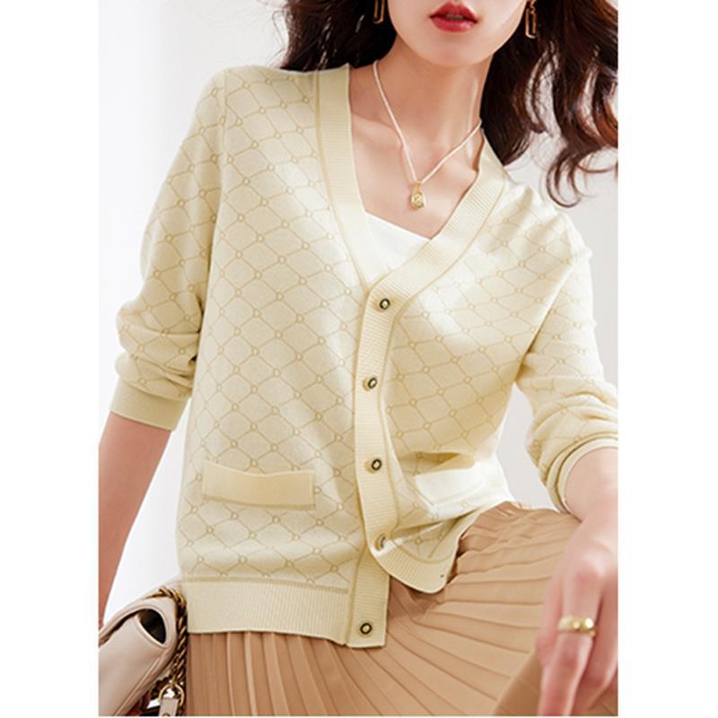 Foreign Style French Style Chanel V-Neck Exquisite and Reliable Wool Delicate Soft Inner Lazy Knitted Cardigan