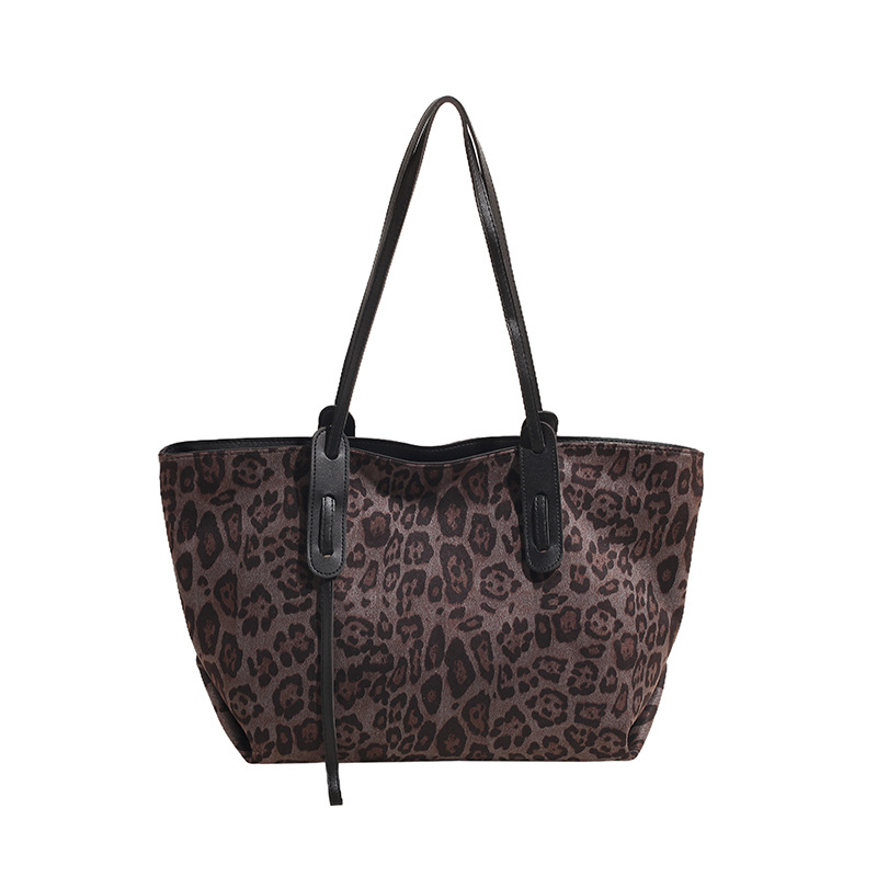 올해 인기있는 대용량 통근 레오파드 무늬 가방 여성의 2024 새로운 패션 가을과 겨울 패션 올 매치 숄더 토트 백