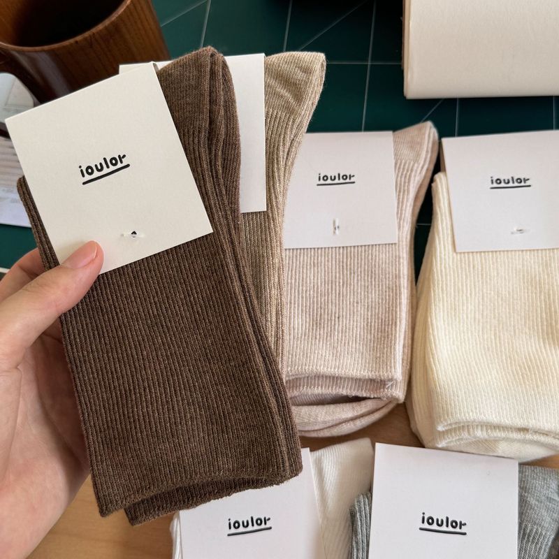 IOULOR autumn and winter new solid color thin strip pile socks girls Joker casual socks cotton socks Korean socks wholesale