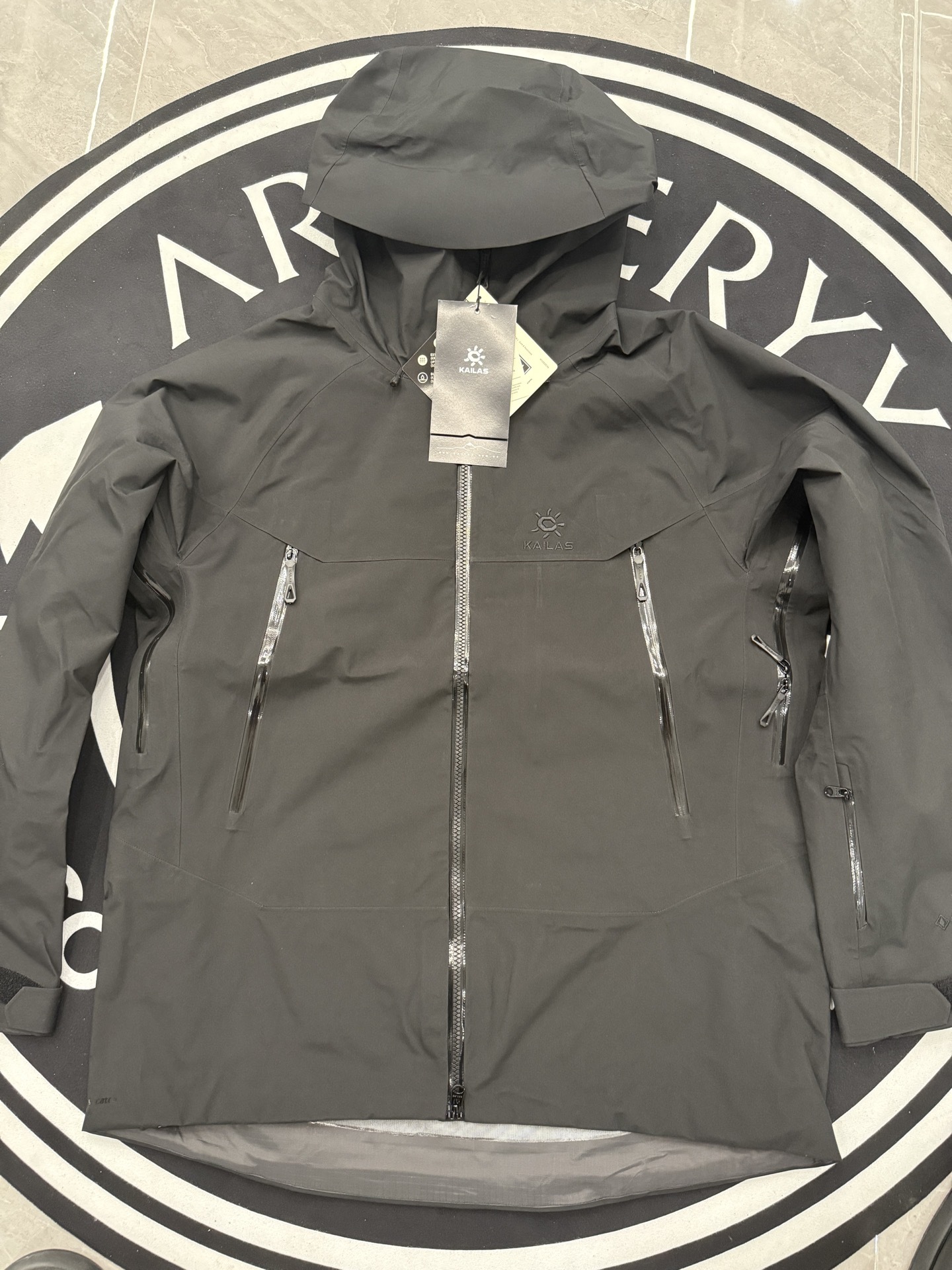 Kailash MONT-X chaqueta de asalto calentamiento a prueba de viento ventilado al aire libre chaqueta de montaña deportiva para caminar chaqueta de frío para hombres y mujeres