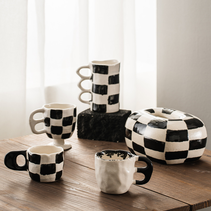 Meijiahui cuadrícula negra y blanca mano cerámica taza de café de alta calidad retro nicho wave point latte taza de menú