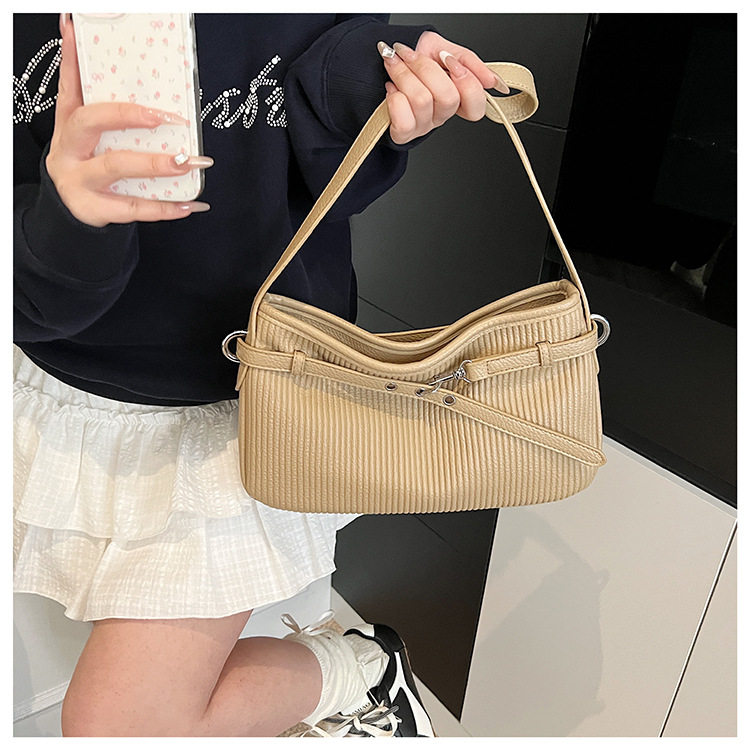 Large-capacity women's summer 2025 new fashion crossbody bag, Korean-style casual single-shoulder armpit commuting bag for work undefined