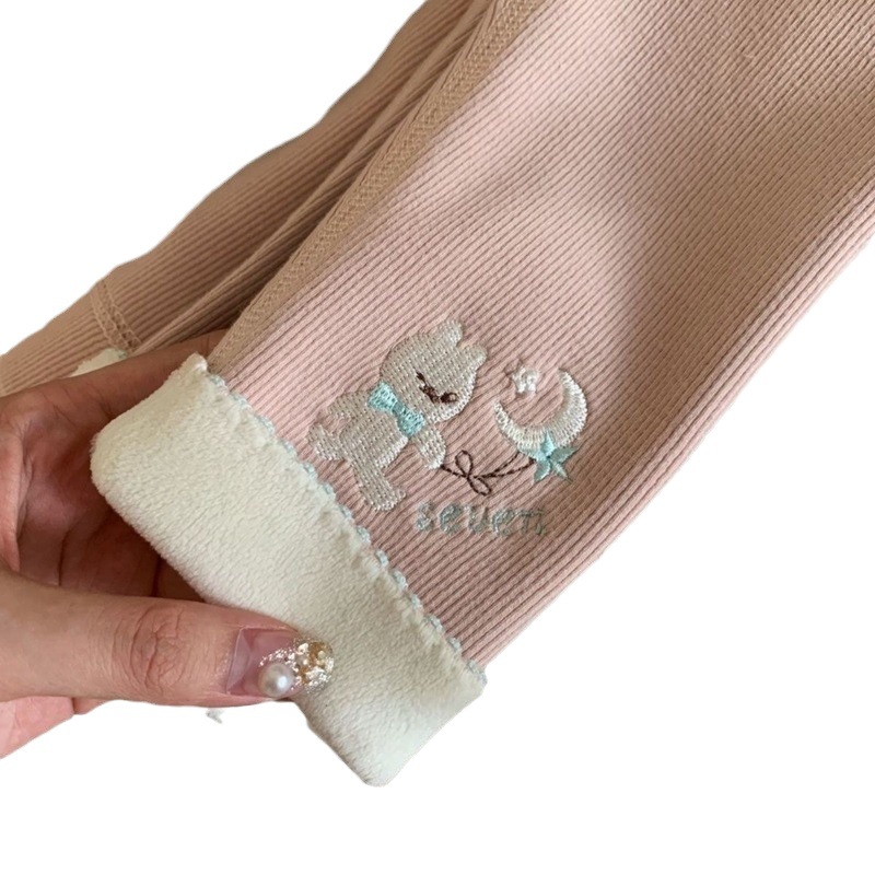 2023 otoño e invierno nuevo bordado de dibujos animados forrado de lana ropa exterior para niñas leggings coreano slim fit pantalones para niños