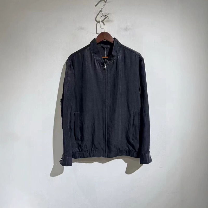 Fashionable and Simple 26 Spring/Summer New Style Commuter Casual Stand Collar Zipper Jacket for Men, Loose Fit, Lightweight Black Coat Fashionable and Simple 26 Spring/Summer New Style Commuter Casual Stand Collar Zipper Jacket for Men, Loose Fit, Lightweight Black Coat