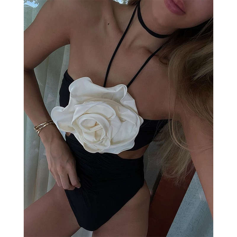 Women's Simple Style Solid Color 1 Piece One Piece Swimwear display picture 2