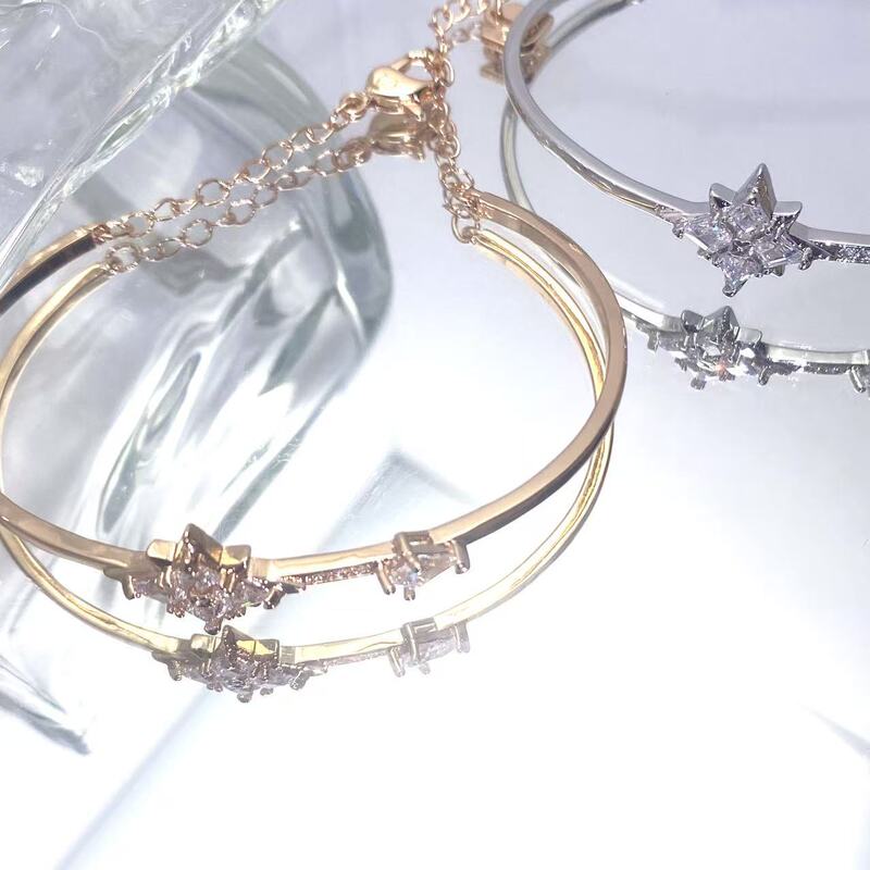 Swarovski Element Bracelet with 1:1 Multi-Faceted Snowflake Design Star Pendant for Women, Sparkling Bracelet Swarovski Element Bracelet with 1:1 Multi-Faceted Snowflake Design Star Pendant for Women, Sparkling Bracelet