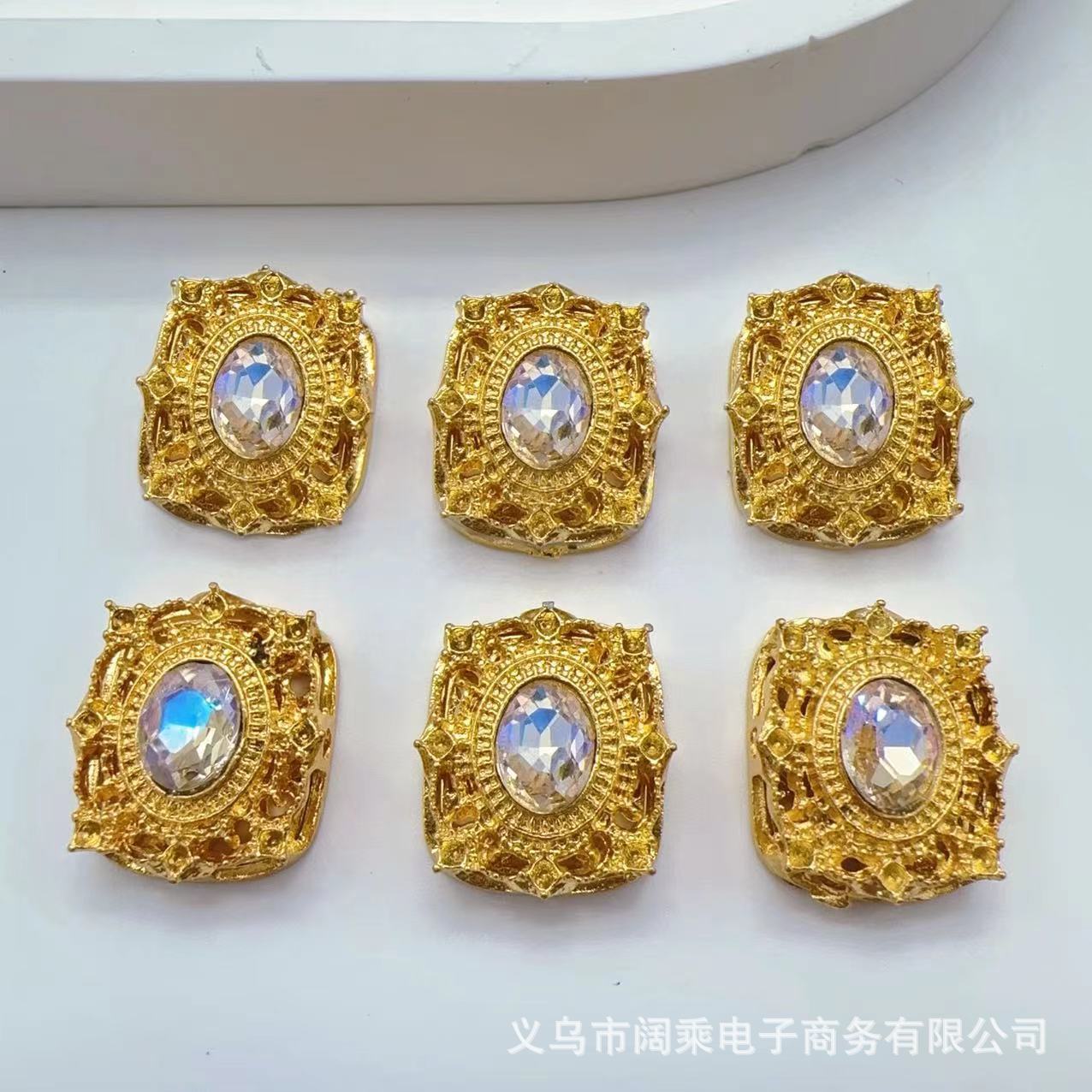 ダイヤモンドの長い方の大きい魔の箱の多い八穴のジルコニウムのdiyの手作りのビーズのブレスレットのネックレスの合金のアクセサリーのビーズの部品