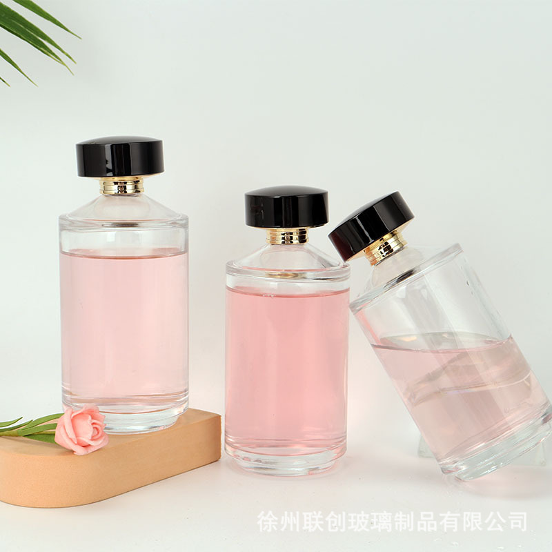 现货批发250ml大容量透明玻璃香水瓶分装瓶 便携按压0.13cc喷雾器