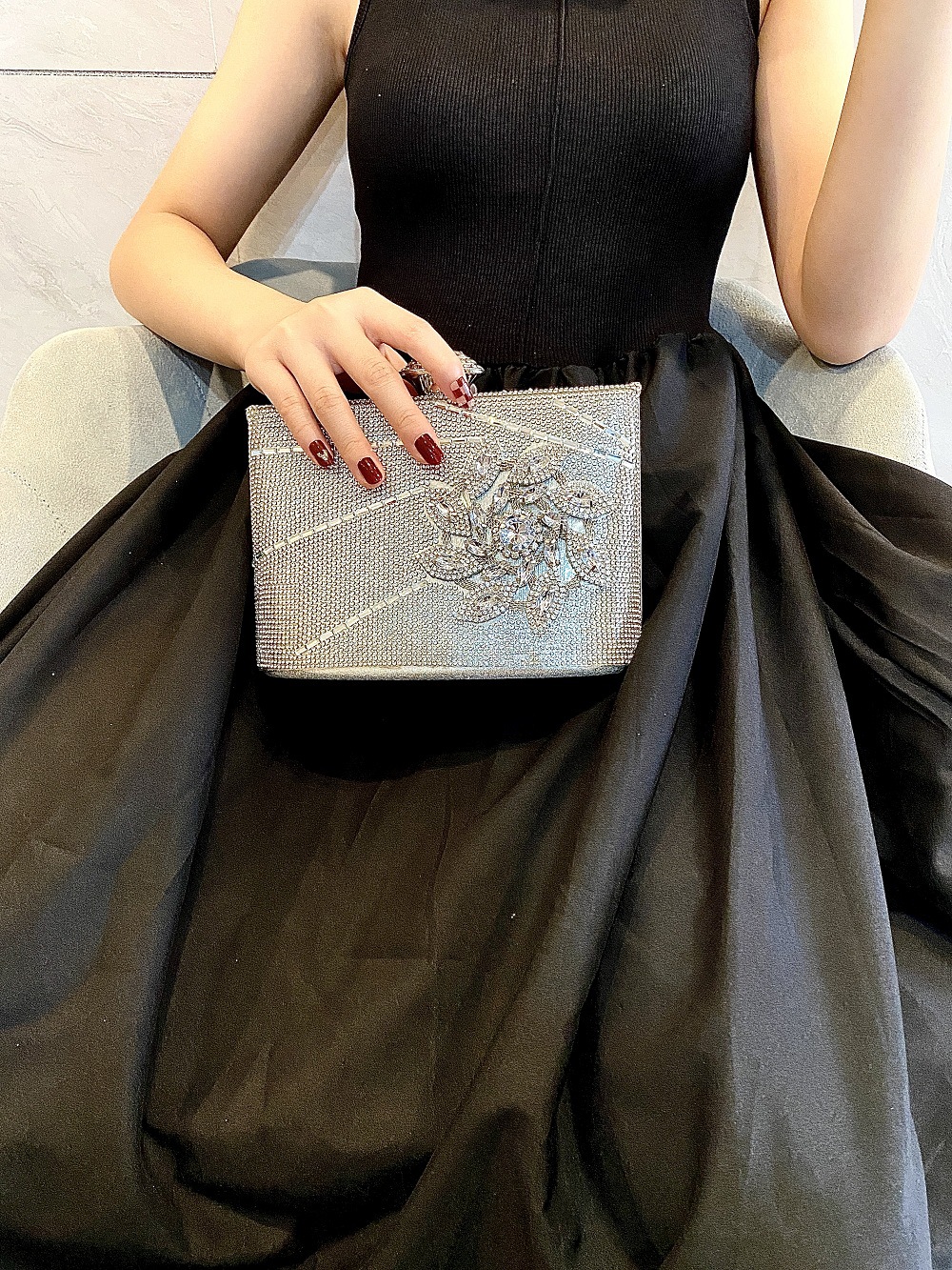 Silver Gold Black Polyester Solid Color Square Evening Bags display picture 2