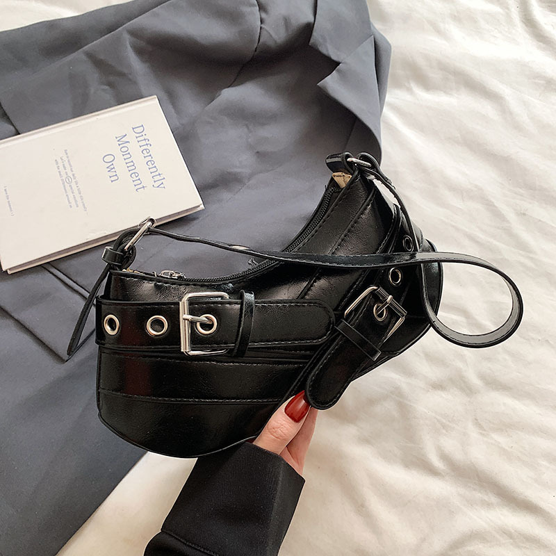 Alta sensación de bolso público plateado para mujeres 2024 nueva moda super caliente bolso de brazo de hombro exquisito bolso pequeño versátil