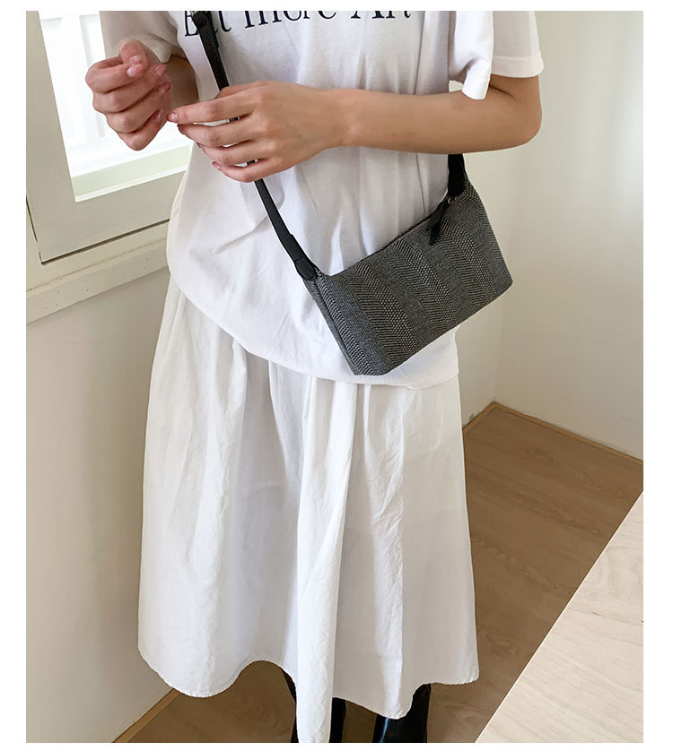 A simple, versatile, fashionable and trendy solid-color underarm bag for women, a new summer 2025 stylish and casual woven single-shoulder crossbody bag undefined