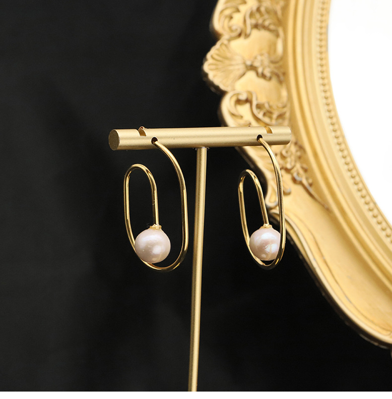 1 Pair Streetwear Irregular Freshwater Pearl Copper Ear Studs display picture 3