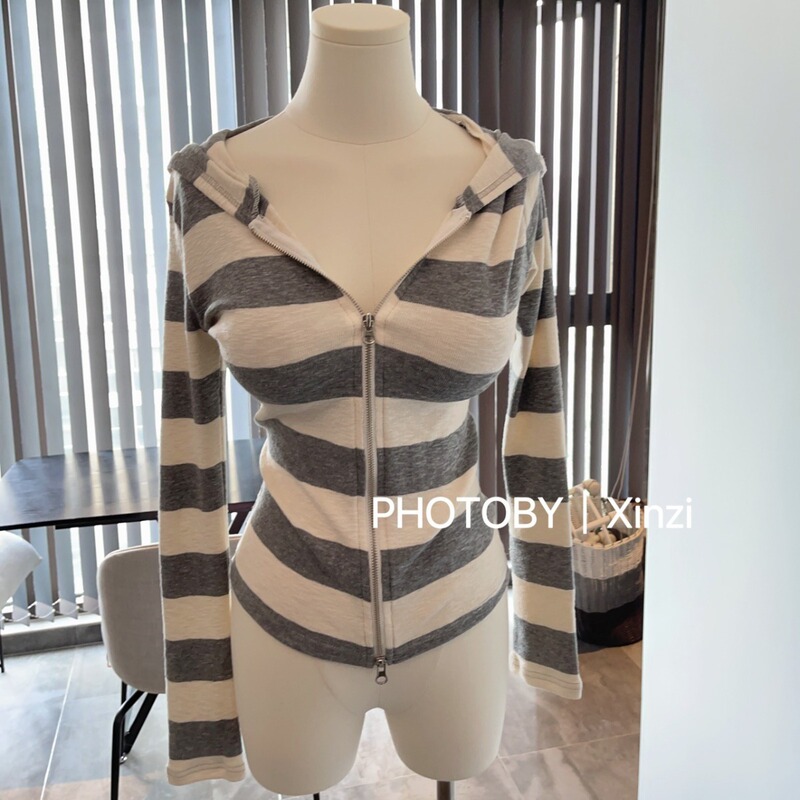 In Stock ~ South Korea Dongdaemun autumn and winter New hooded knitted blouse slim sports sweater coat In Stock ~ South Korea Dongdaemun autumn and winter New hooded knitted blouse slim sports sweater coat