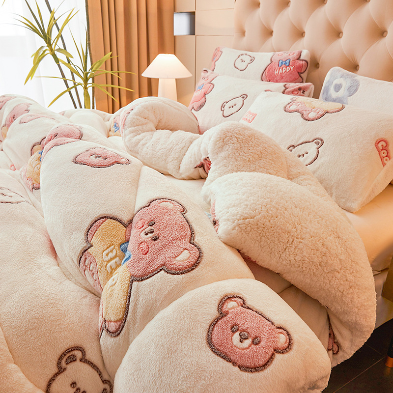 雪のベルベットの保温布団は芯の冬の羊のベルベットの学生寮に厚い綿を入れて牛乳のベルベットの厚い布団に覆われている