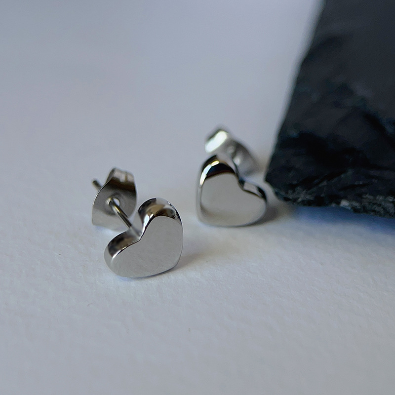 4g Weight Stainless Steel Ear Needle Material 18K Gold Plated Plating Material Ear Studs Classification 1 Pair Quantity Daily, Street Occasion Titanium Steel Material Heart Shape Pattern Women's Gender Simple Style Style 1 Pair Simple Style Heart Shape Titanium Steel 18K Gold Plated Ear Studs 12
