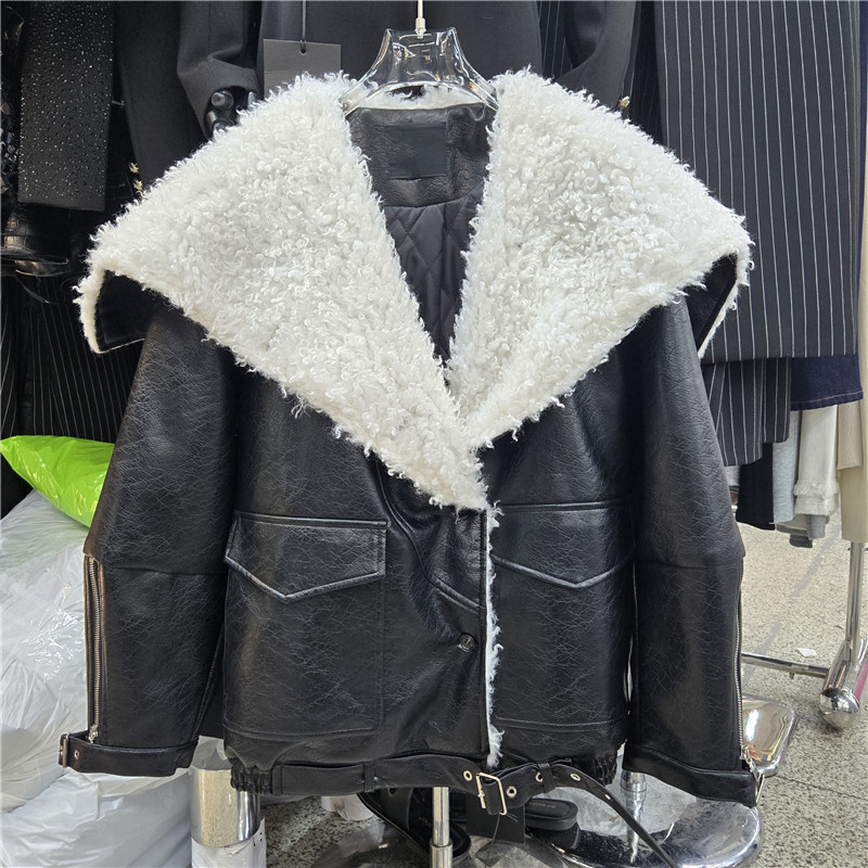 American Hot Girl 2025 invierno nuevo cool hot girl eco-friendly rizos cuello naval suelto chaqueta de cuero PU chaqueta de algodón intercalado