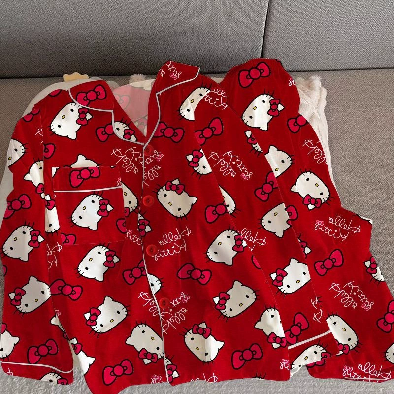 Пижама с Hello Kitty красная новогодняя для девочек постарше можно носить вне дома