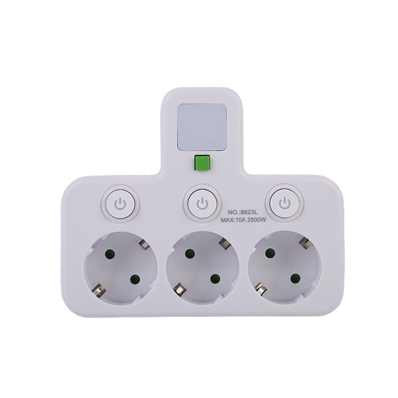 Enchufe de conversión de estilo europeo ruso con lámpara nocturna con un interruptor de agujero caja de color empaquetada con puerta de seguridad infantil