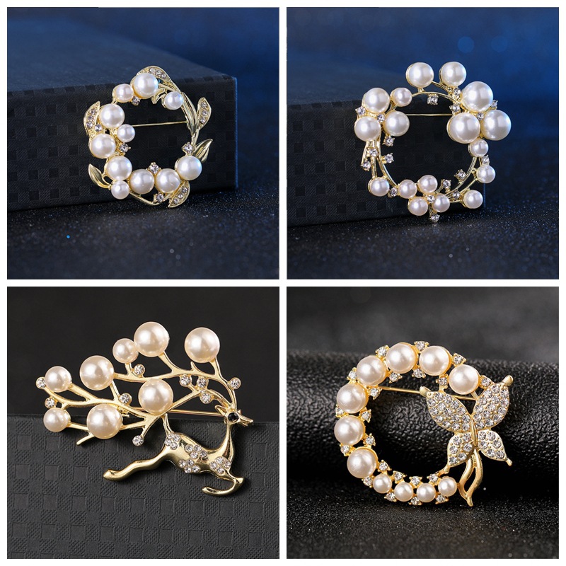 Fashion Flower Deer Alloy Plating Inlaid Pearls Diamond Women's Brooches display picture 1