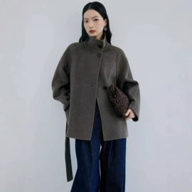 女式毛呢外套;小西装;女式马甲