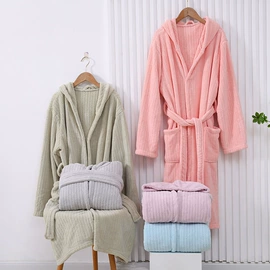 浴裙;浴巾、沙滩巾;毛巾