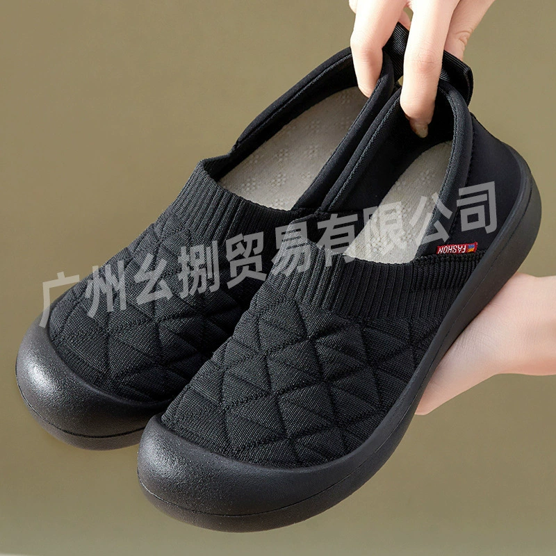 Весной и летом новая старая пекинская тканевая обувь женская дышащая нескользящая мама обувь дикая мягкая подошва повседневная одиночная обувь